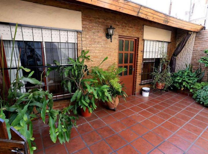 VTA HERMOSA CASA LOTE PROPIO 5 AMB. GARAJE 3