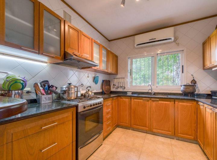 VENTA CASA 5 AMBIENTES PARQUE CHACABUCO PILETA 5