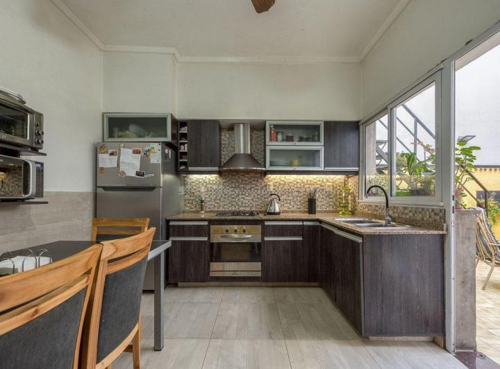 VENTA CASA 5 DORMITORIOS EN BOEDO COCHERA PATIO 4