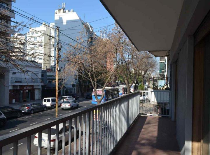DEPTO 5 AMB EN VENTA VILLA URQUIZA COCHERA Y PATIO 4