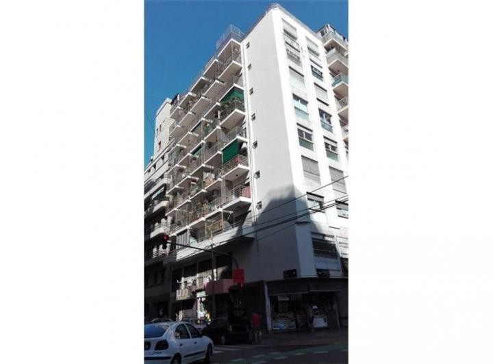 ALQUILER  MONOAMBIENTE BALCON TERRAZA AL FRENTE 2