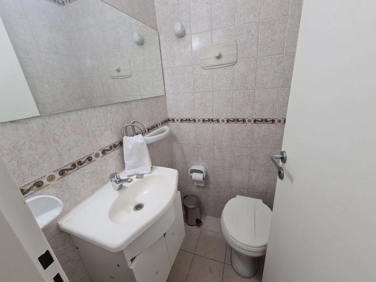CASA 5 AMB EN VENTA PARQUE CHAS PATIO Y TERRAZA 5