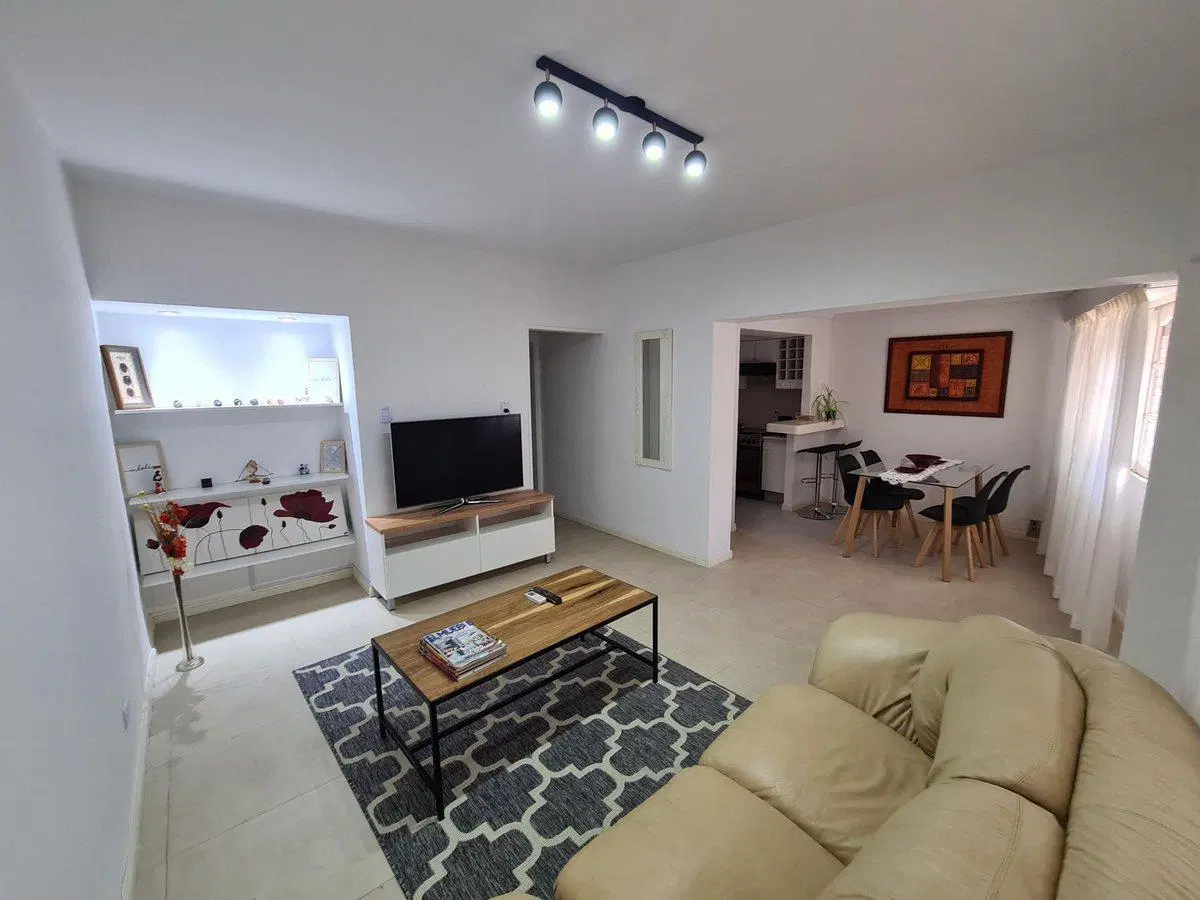 CASA 5 AMB EN VENTA PARQUE CHAS PATIO Y TERRAZA 3