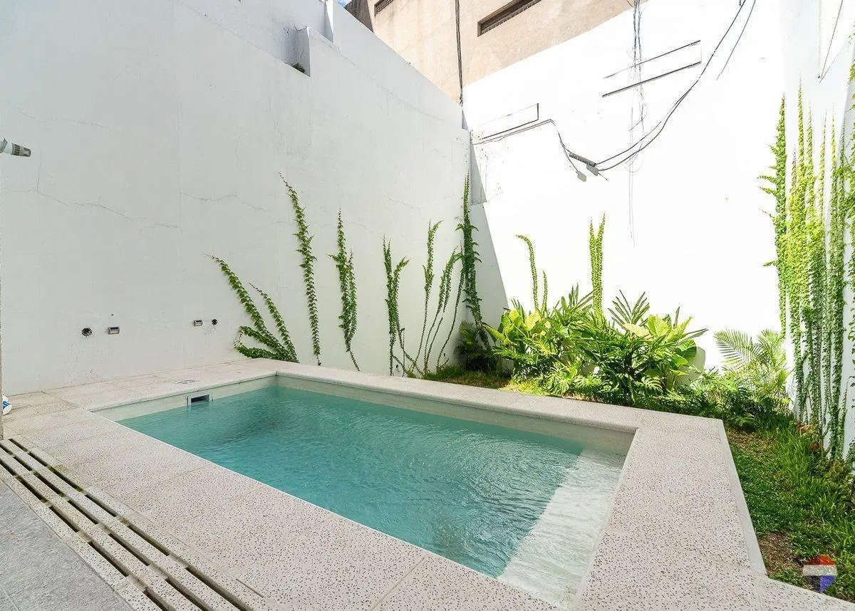 VENTA CASA 5 AMB 4 SUITE COCHERA DOBLE PILETA 3