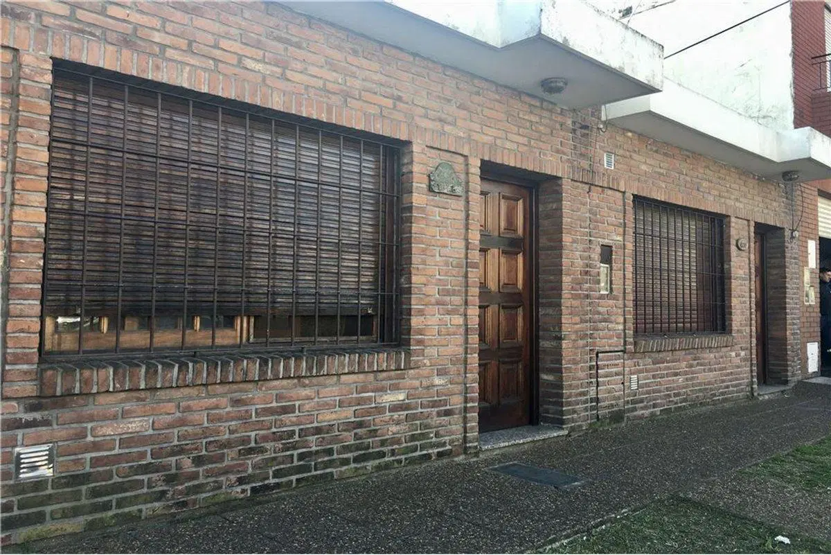 VENTA PH 2 AMBIENTES PB PATIO BERNAL OESTE QUILMES 2