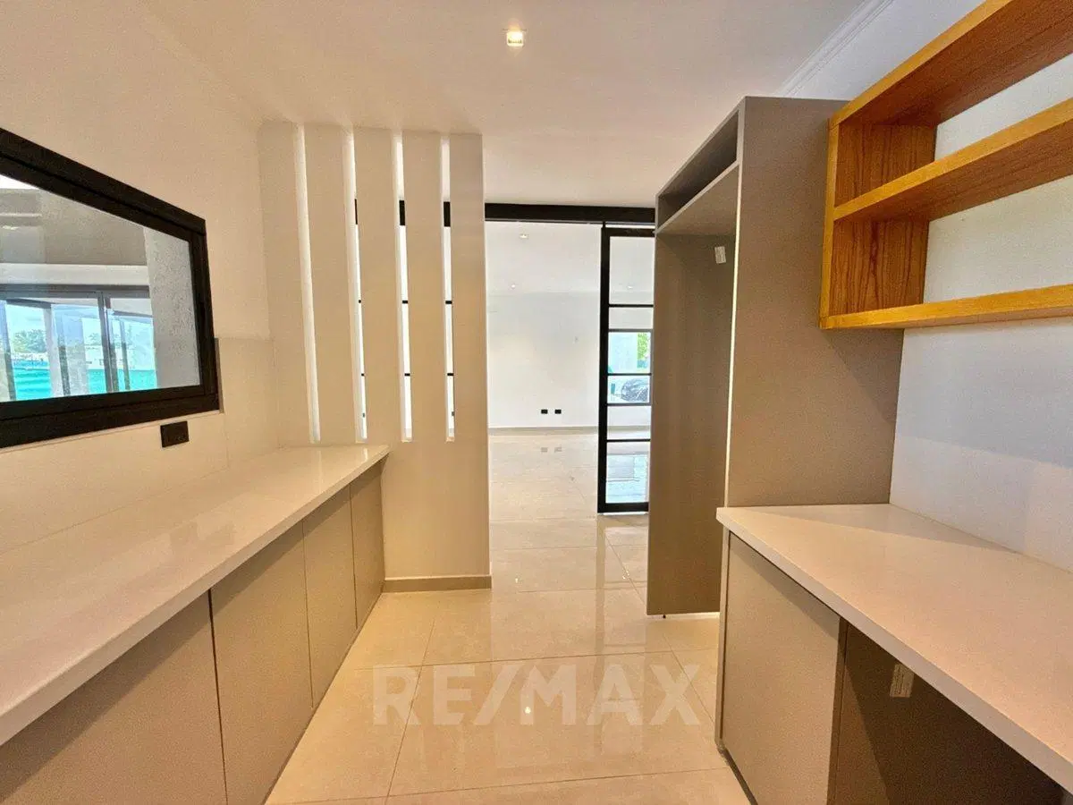 CASA 6 AMB EN VENTA B° SAN PABLO PILAR SEGURIDAD 2