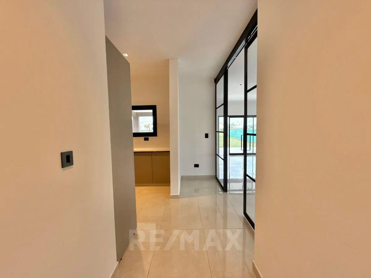 CASA 6 AMB EN VENTA B° SAN PABLO PILAR SEGURIDAD 3