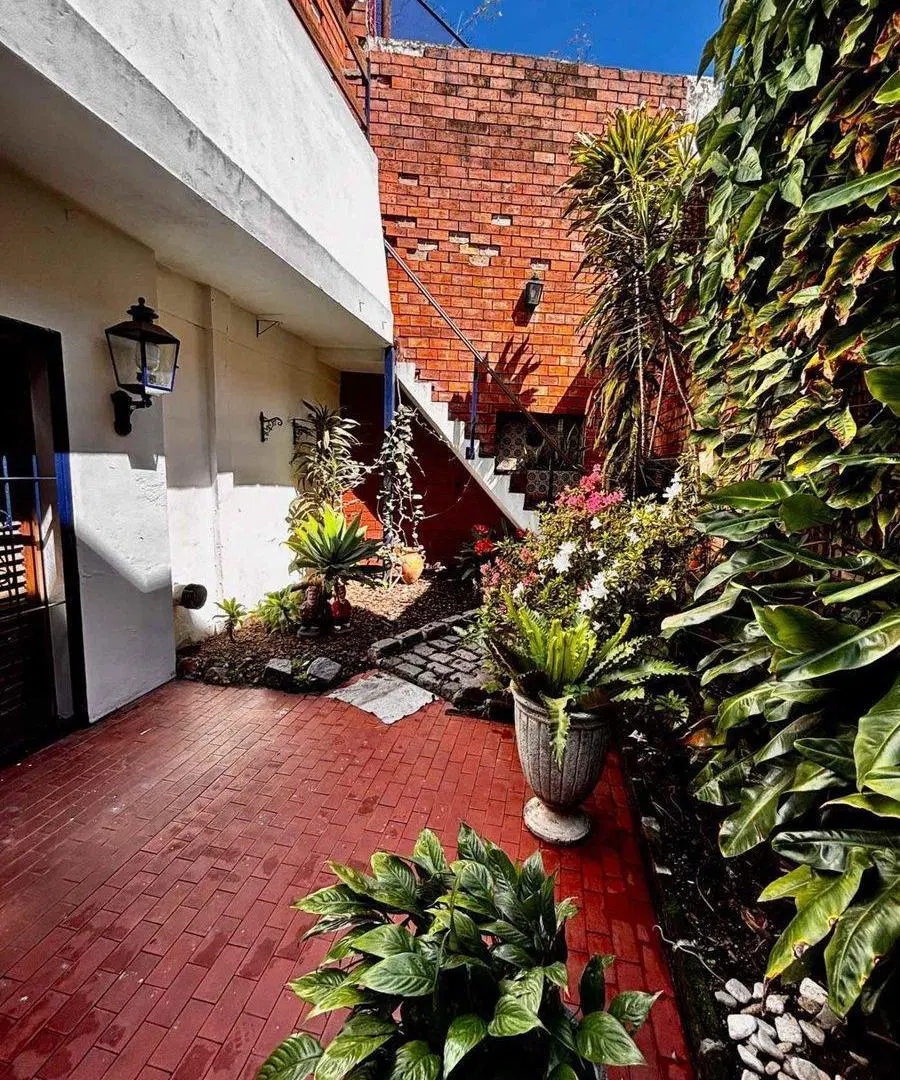 VENTA CASA 4 AMB BIBLIOTECA TERRAZA PARRILLA PATI 5