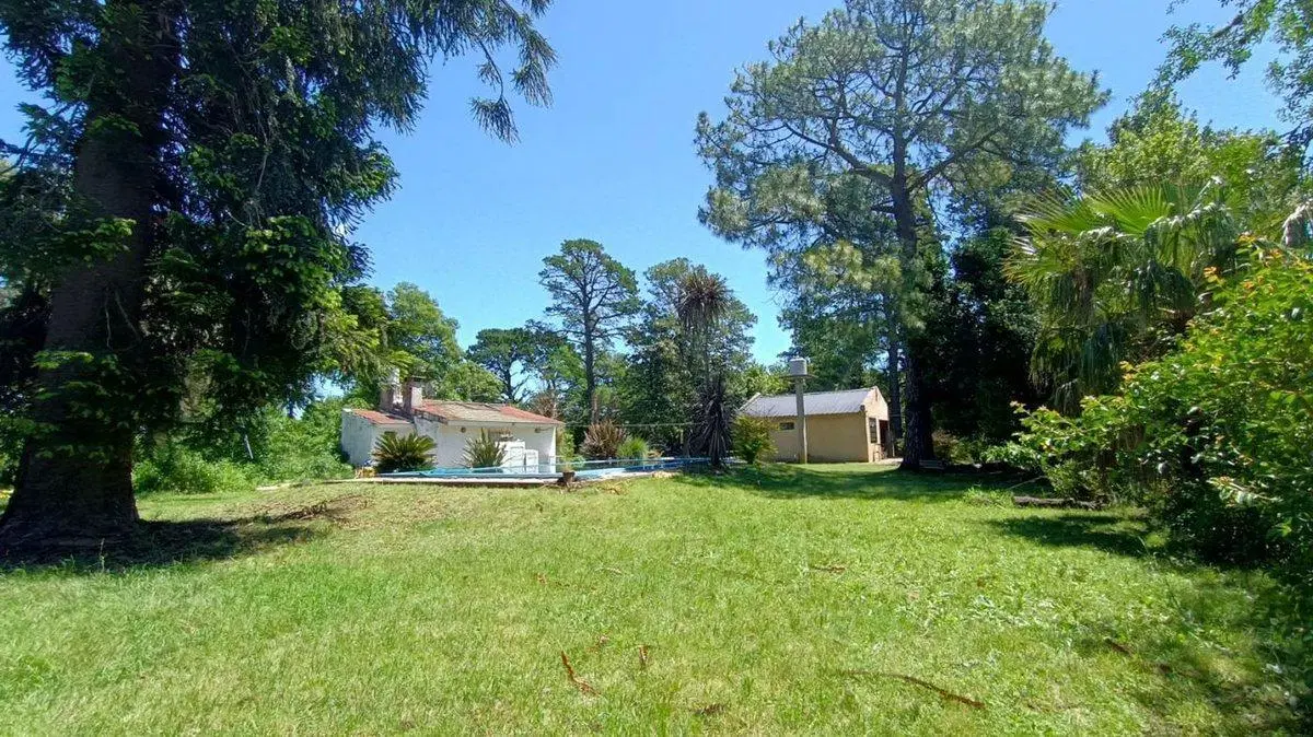 CASA QUINTA 3 AMB CON PILETA Y QUINCHO PERMUTA 4