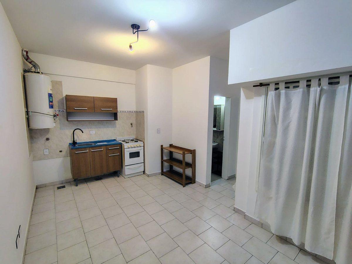 VENTA DPTO 2 AMB 1 PISO POR ESCALERA EN BOEDO