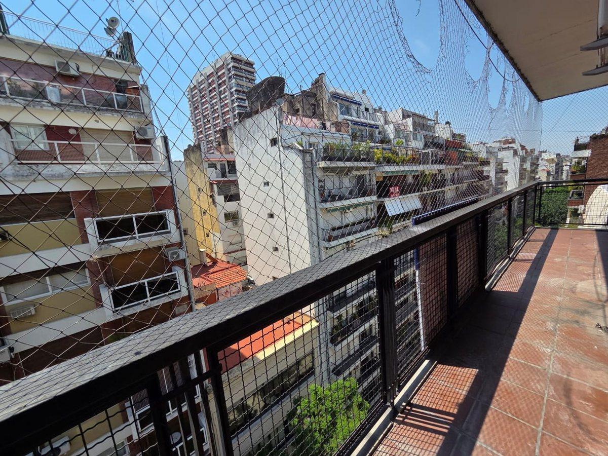 Venta 4 ambientes balcón cochera Recoleta depen