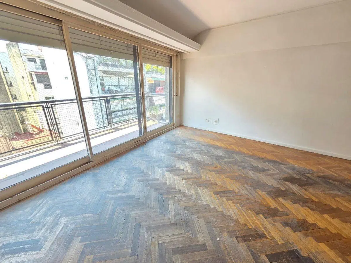 Venta 4 ambientes balcón cochera Recoleta depen 5