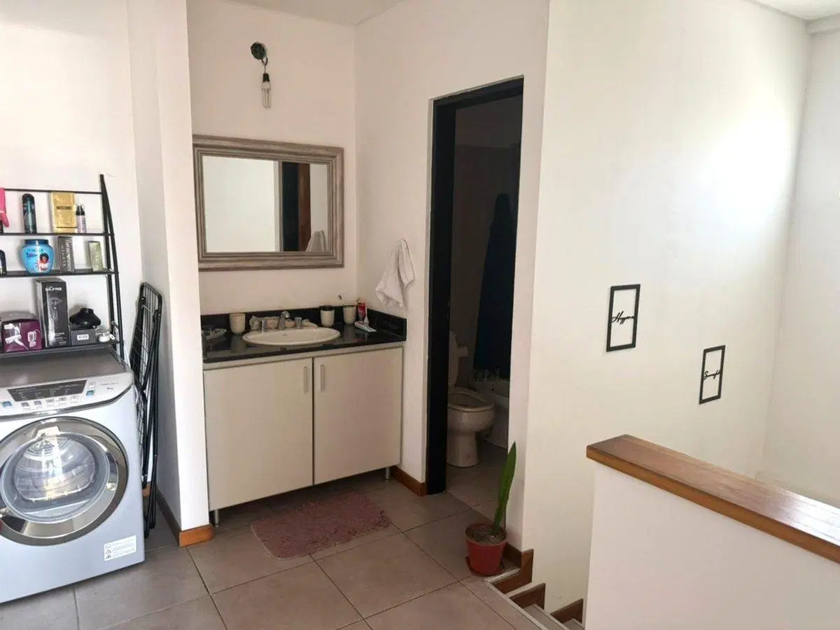 Venta departamento 2 ambientes con cochera Wilde 3