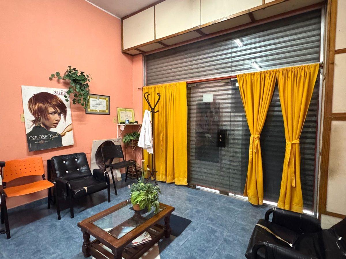 VENTA CASA CON DOS LOCALES COM EN HURLINGHAM