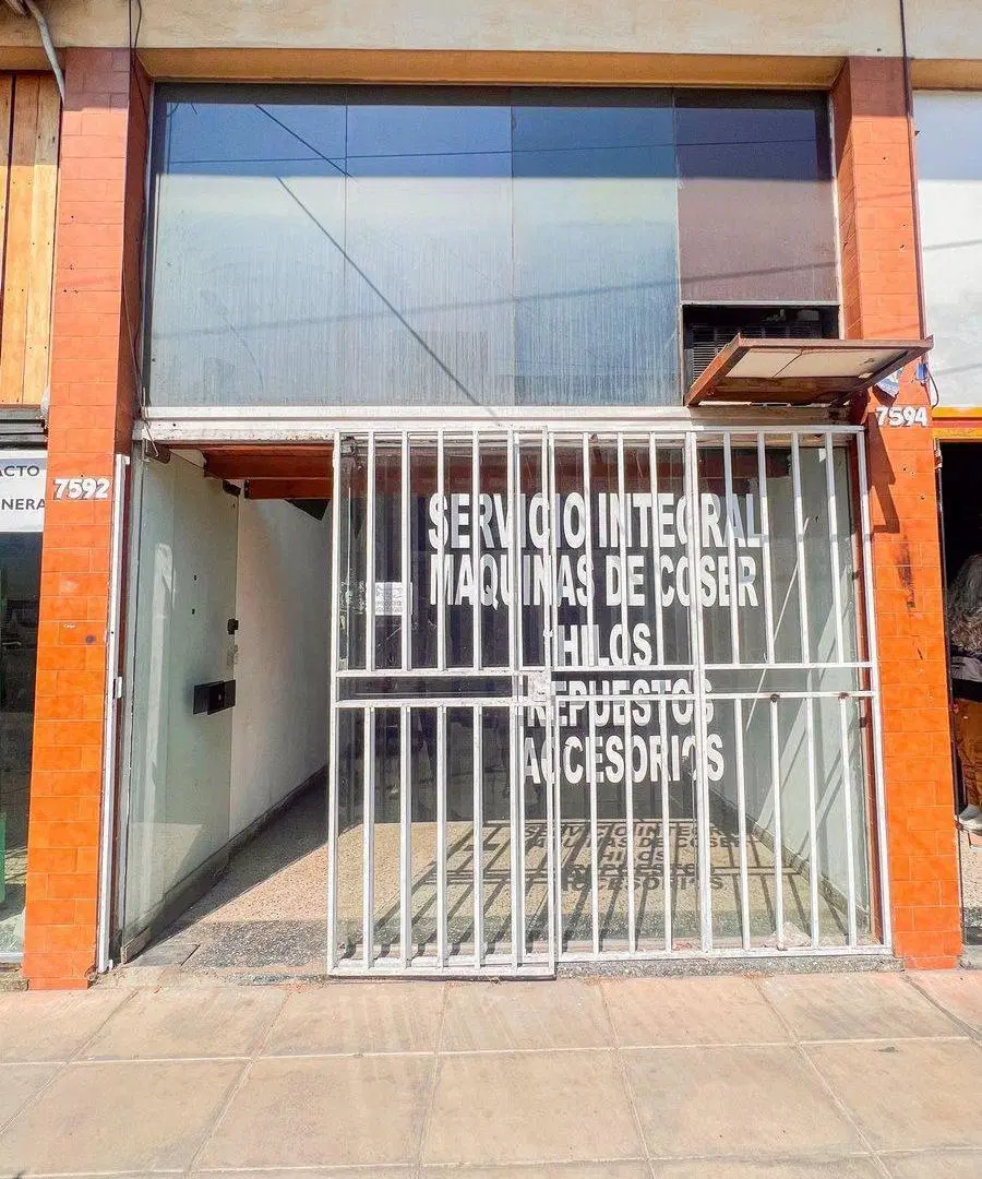 VENTA LOCAL COMERCIAL VILLA BOSCH 2