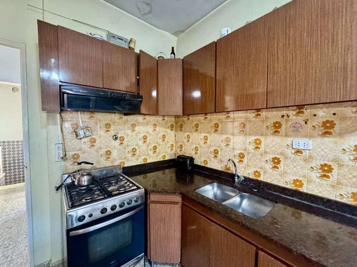 Venta casa Martelli multifamiliar local y cochera 5