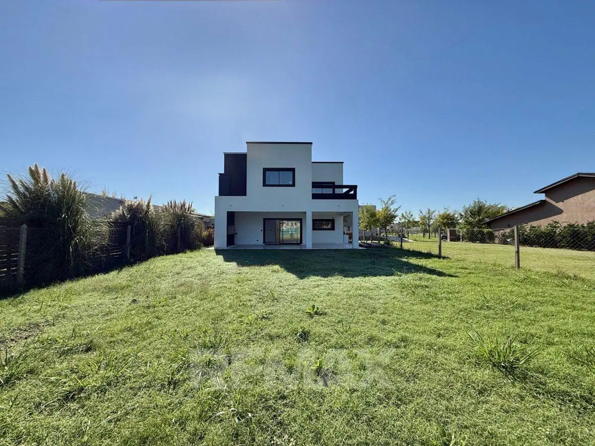 CASA 6AMB EN VENTA PILAR B° SAN PABLO FINANCIACION 4
