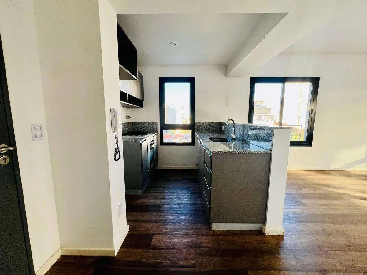Venta departamento 3 Amb Cochera PRIMA CABALLITO 4