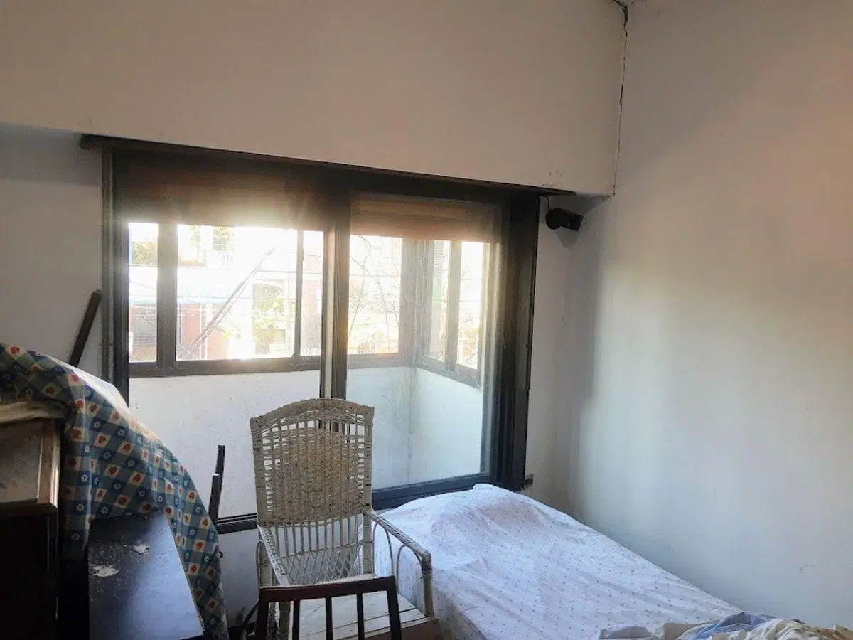 CASA EN VENTA EN TEMPERLEY CON JARDIN Y 2 LOCALES 3