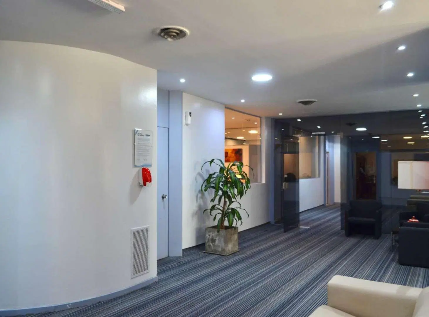 ALQUILER OFICINAS -ALMAGRO  EDIF IMPECABLE  ESTADO 2