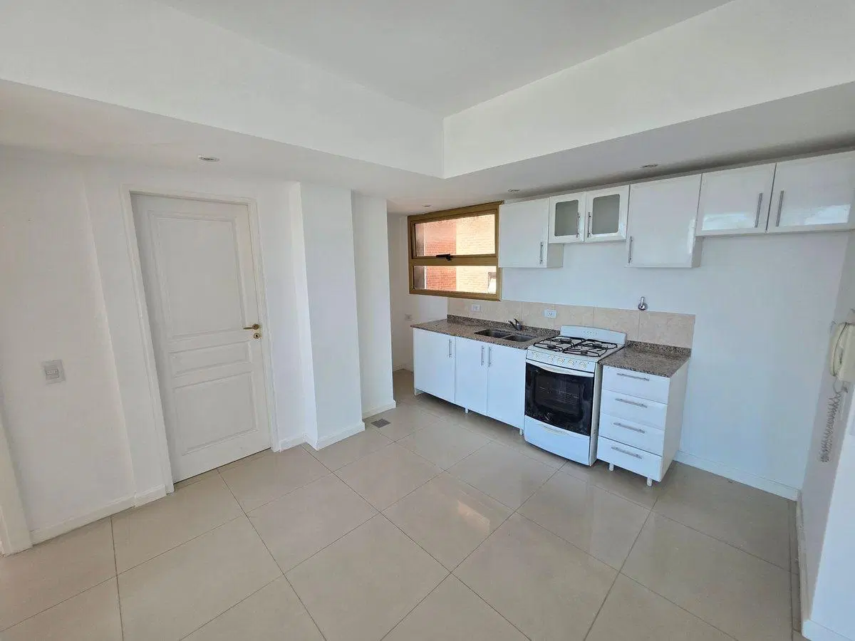 DEPARTAMENTO 2 AMB. PISO 11 AL FRENTE  SAN MIGUEL 2