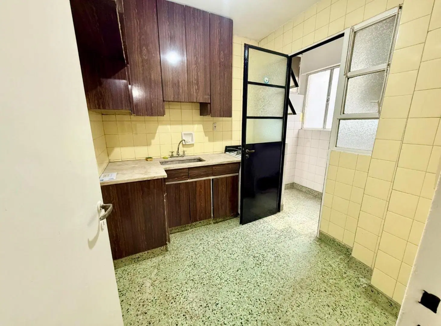 2 AMBIENTES VENTA ALMAGRO APTO PROFESIONAL 5