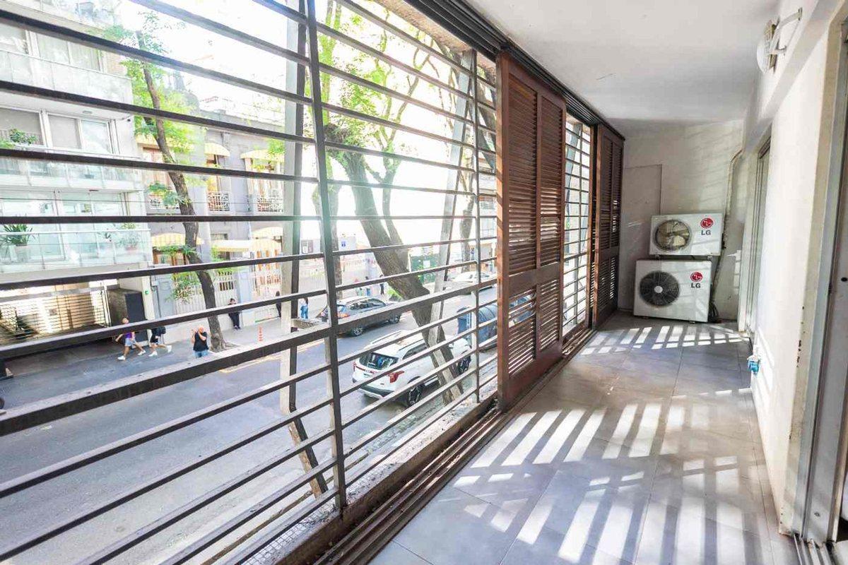 Foto de VENTA DEPTO 4 AMB Y DEPCIA CON JARDIN Y COCHERA, imagen 4