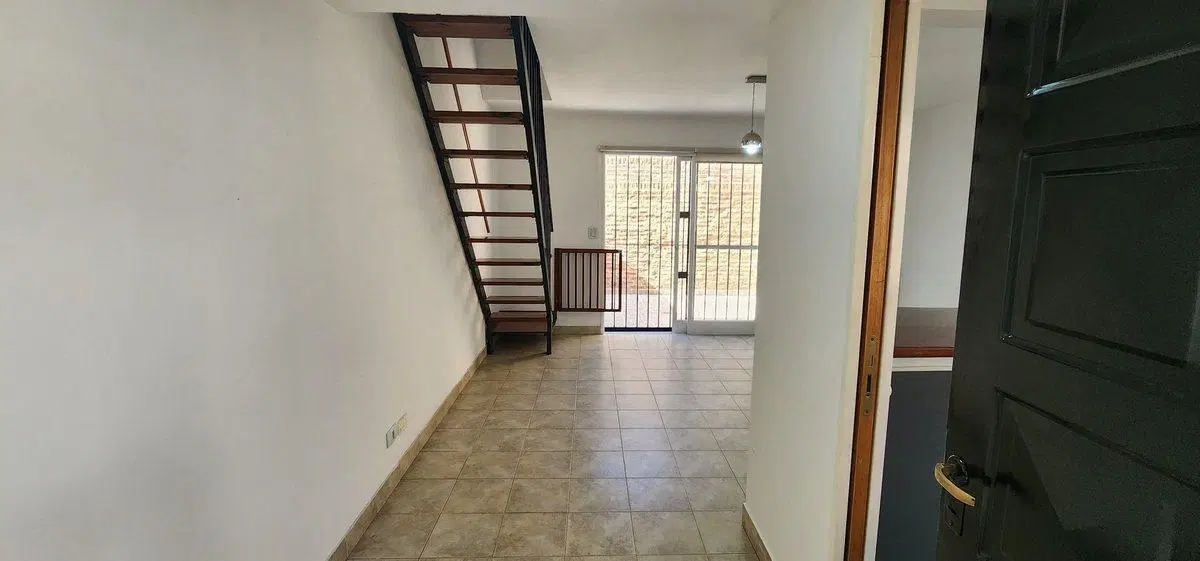 Venta PH Duplex sin expensas 2 patios Ballester 2