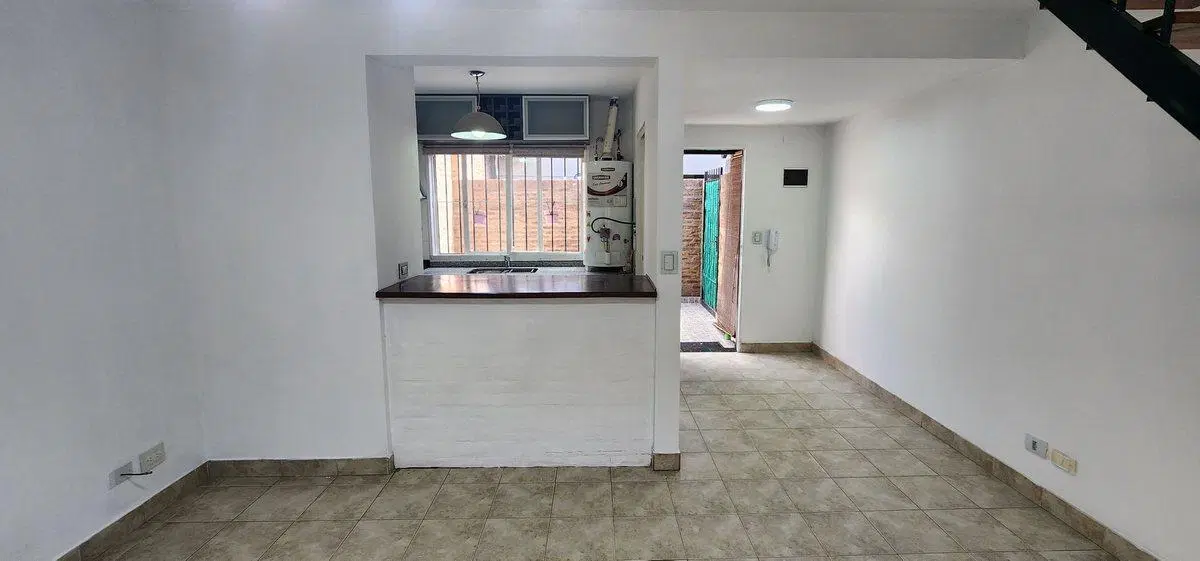 Venta PH Duplex sin expensas 2 patios Ballester 3