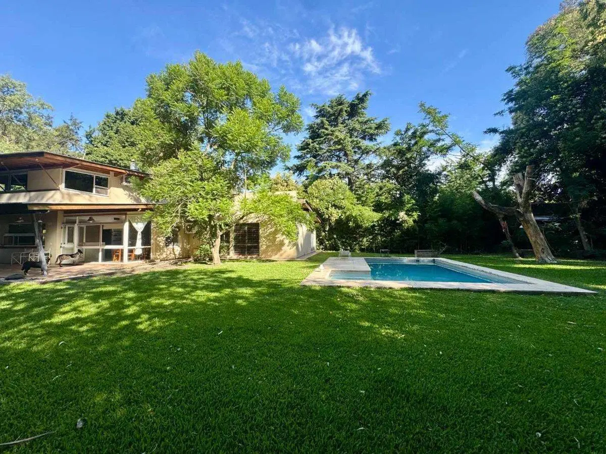 Casa 5 amb en Venta Parque Leloir jardín pileta 3