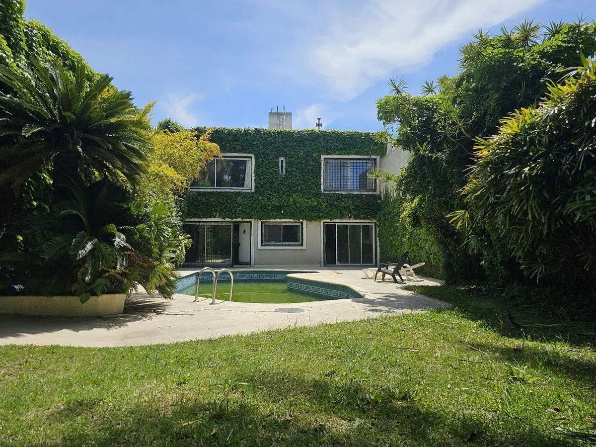 VENTA CASA 4 DORMITORIOS 2 PLANTAS SAAVEDRA PILETA 5