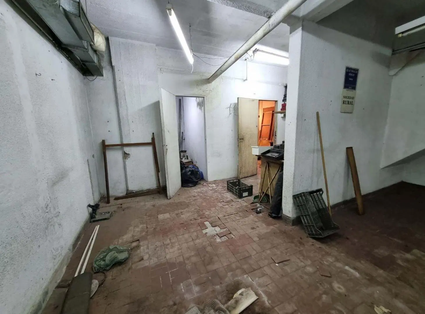 Local Comercial al frente Venta Caballito 3