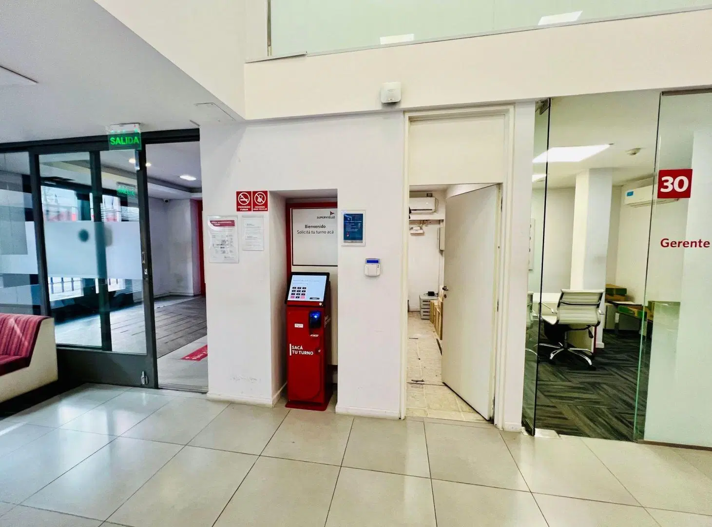Alquiler Local Comercial Retiro sobre Av. Cordoba 4