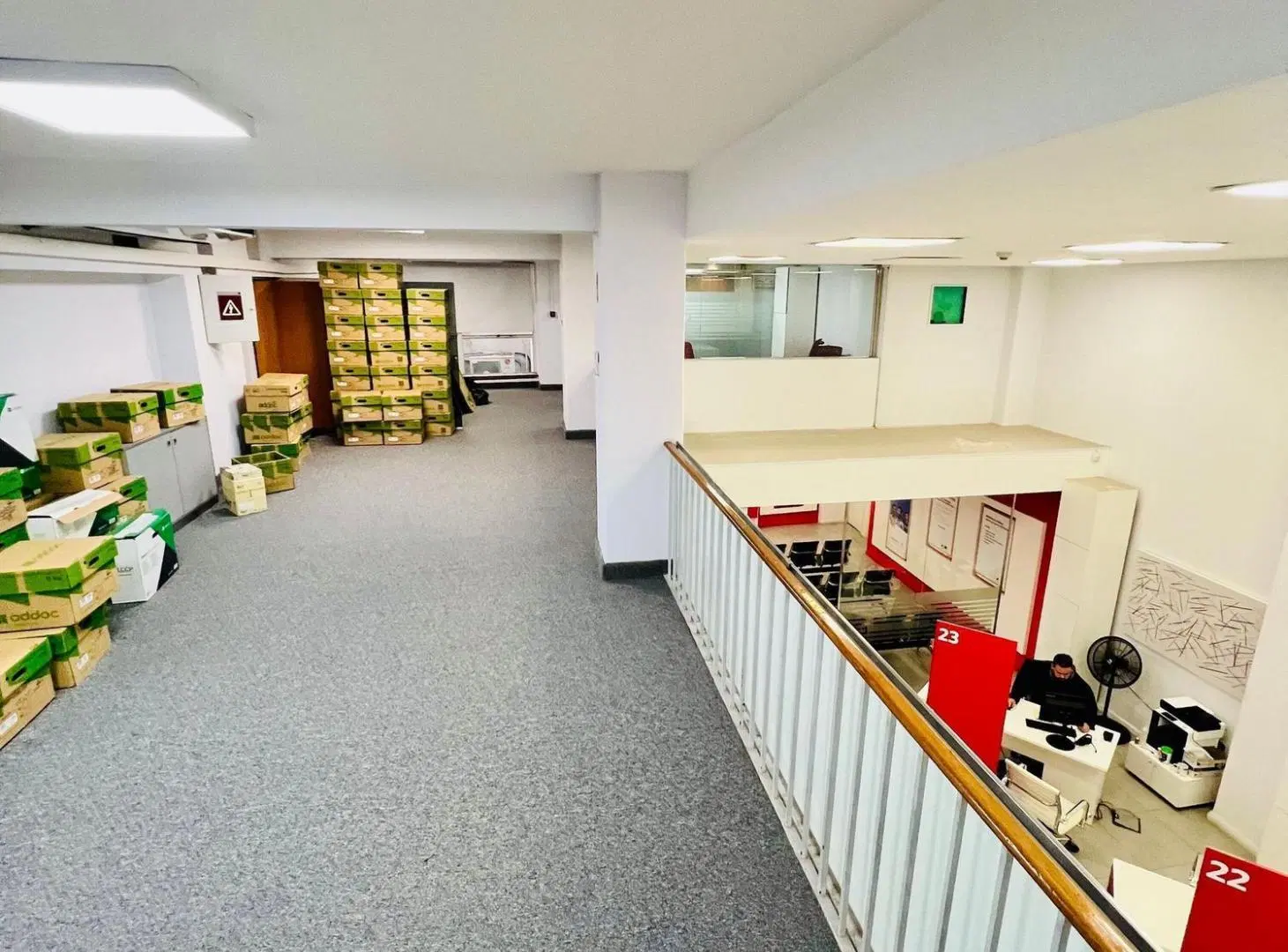 Alquiler Local Comercial Retiro sobre Av. Cordoba 3