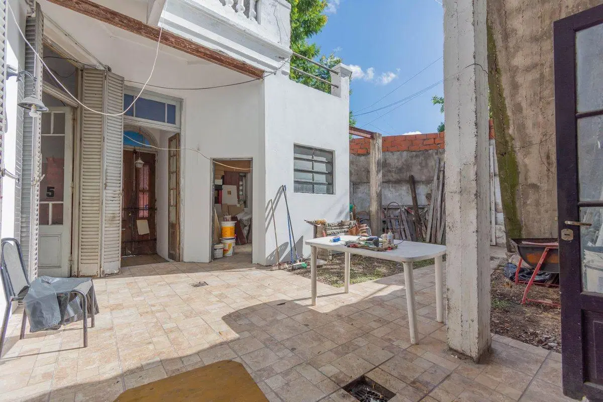 Casa en venta 6 Amb Flores lote propio 2