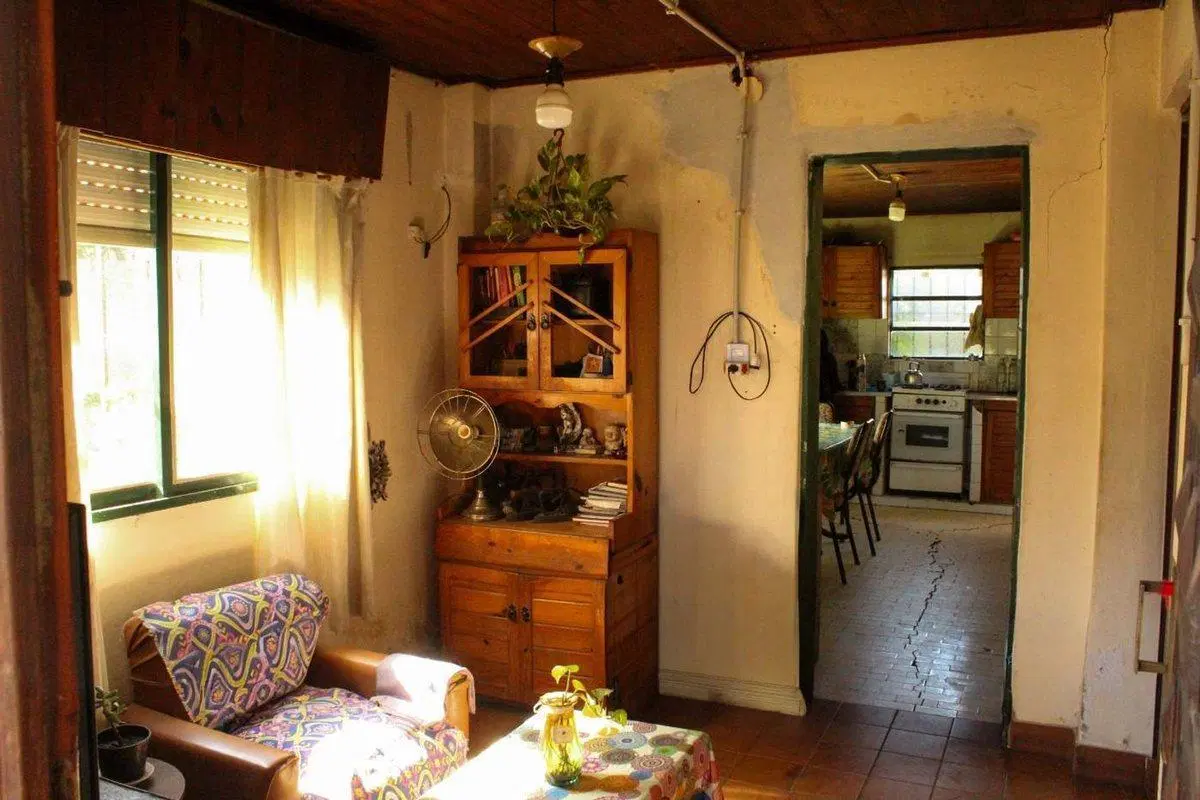 CASA EN VENTA A REFACCIONAR GRAN TERRENO 575 MTS 4