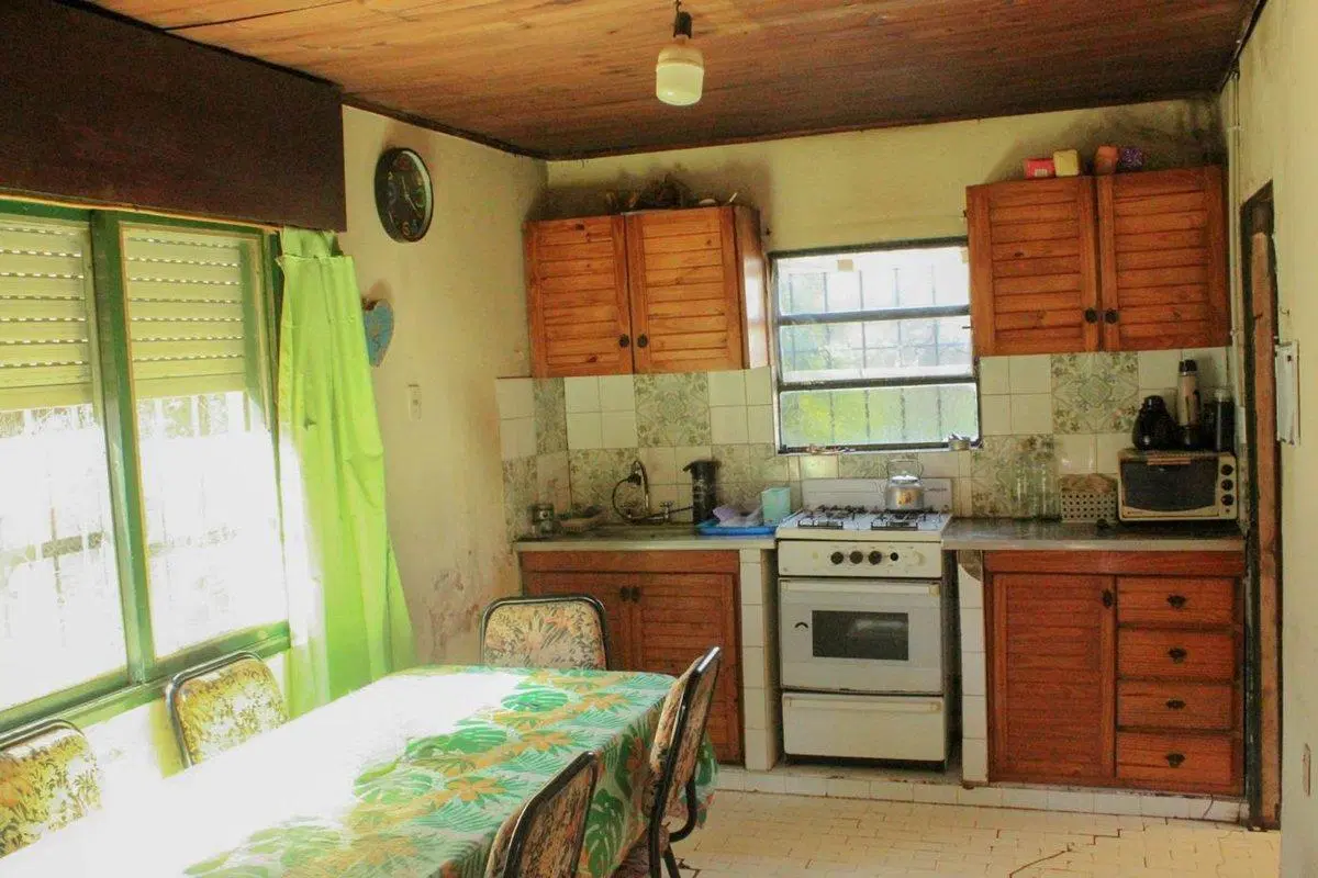 CASA EN VENTA A REFACCIONAR GRAN TERRENO 575 MTS 2