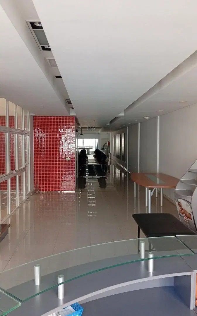 ALQUILER LOCAL IMPECABLE ESTADO BALVANERA 4