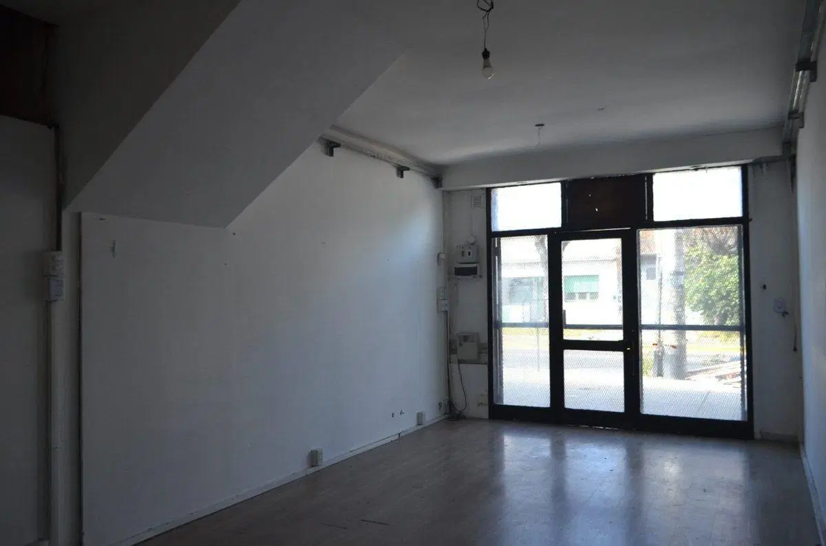 VENTA LOCAL COMERCIAL CIUDADELA CORONEL PERIN 4