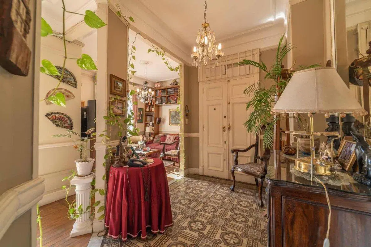 VENTA SEMI PISO 4 AMBIENTES MUY LUMINOSO SAN TELMO 4