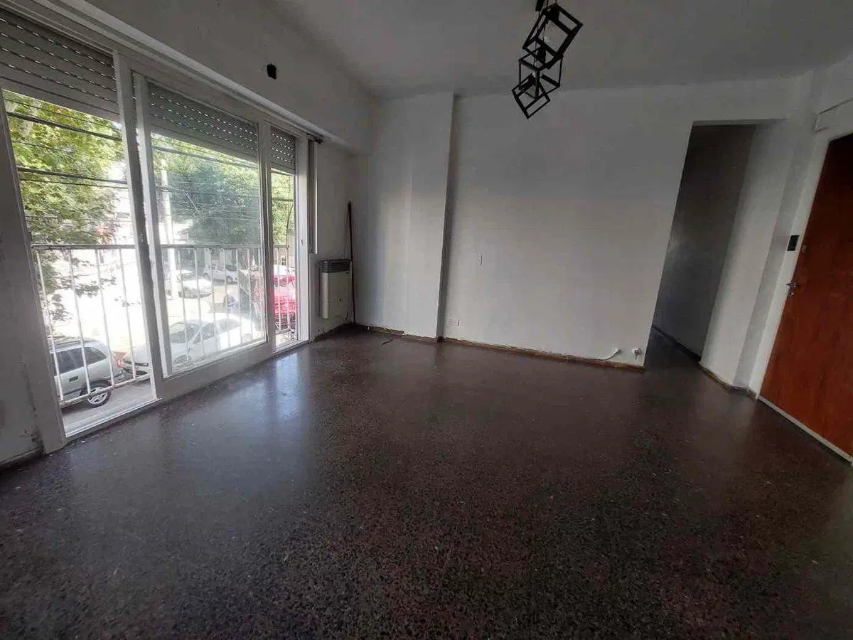 VENTA 3 AMBIENTES LUMINOSO SAENZ PEÑA 2