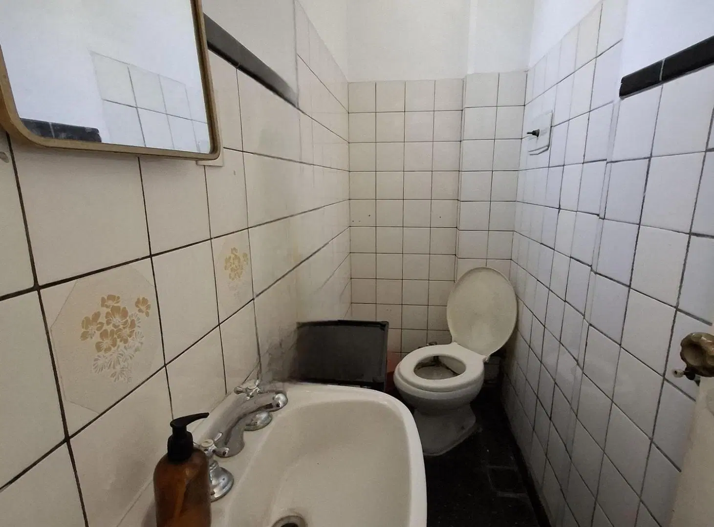 VENTA LOCAL COMERCIAL MONTE CASTRO AL FRENTE 4