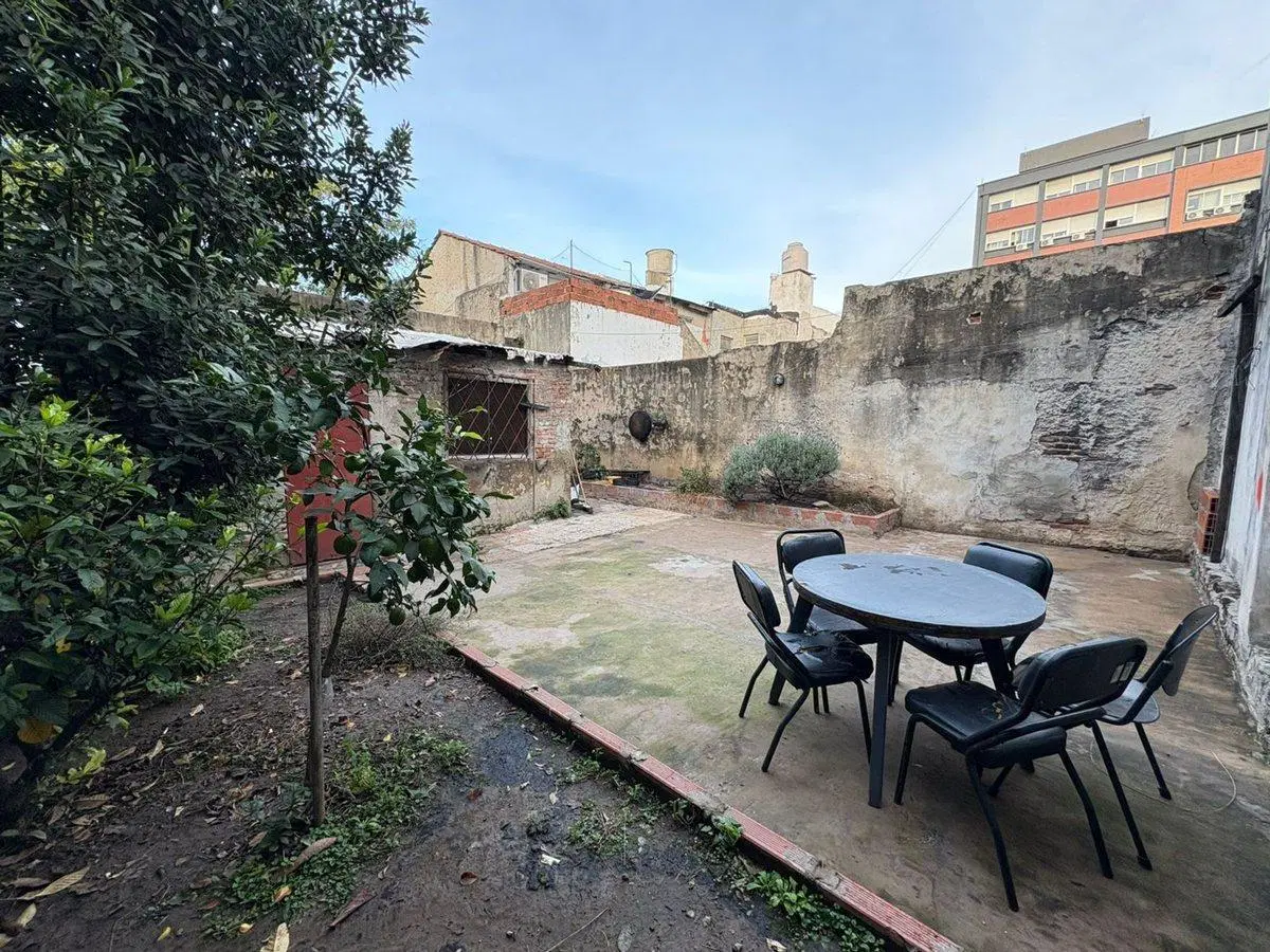 VENTA CASA 4 AMB CON PATIO Y GARAGE EN V. LOPEZ 3