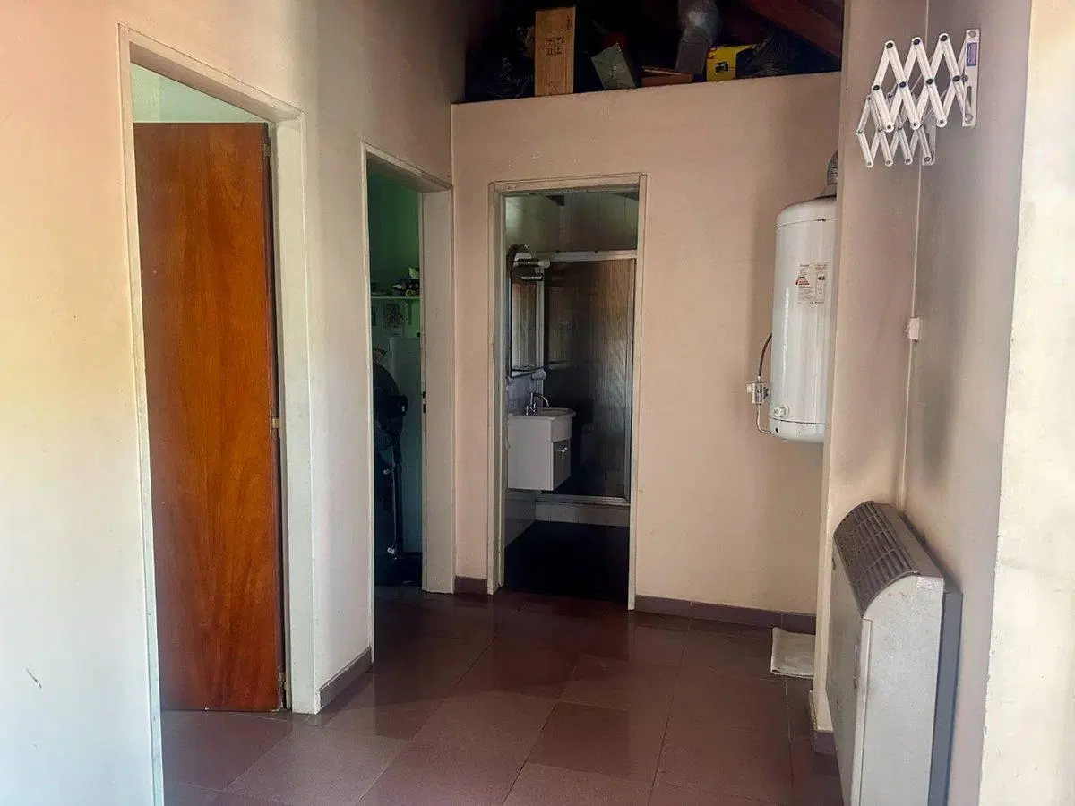 CASA EN VENTA 6 AMB JARDIN TERRAZA Y GARAGE 3