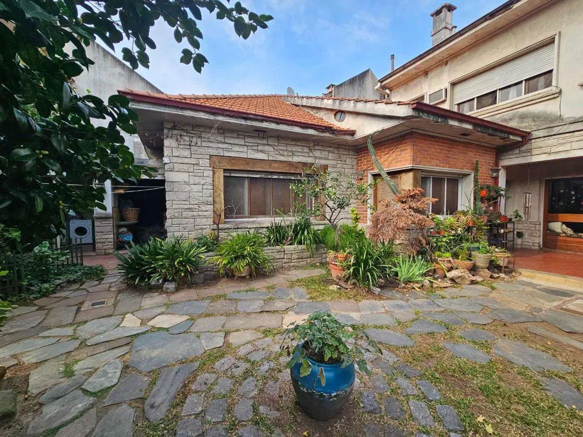CASA VENTA COGLHAN LOTE DOBLE FRENTE 17,32 X 51,26 2
