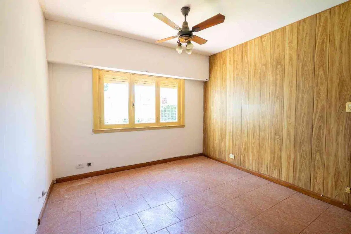 DEPTO VENTA 4 AMBIENTES FLORES 4