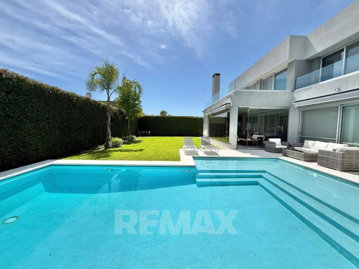 CASA 6 AMB BARRIO AYRES PLAZA PILAR PREMIUM 4