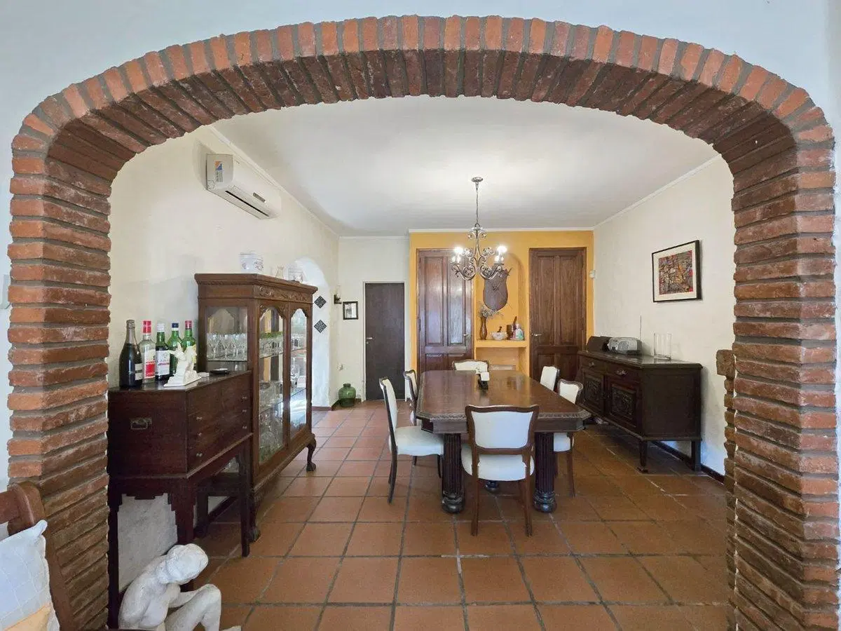 CASA 5 AMBIENTES CON COCHERA Y PILETA SAN ISIDRO 4