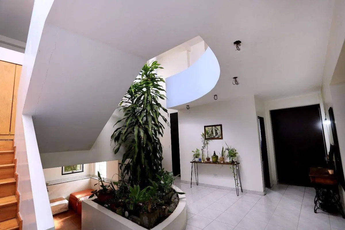 Vta. Hermosa Casa 6 amb. Haedo B. Güemes. c/pileta 2