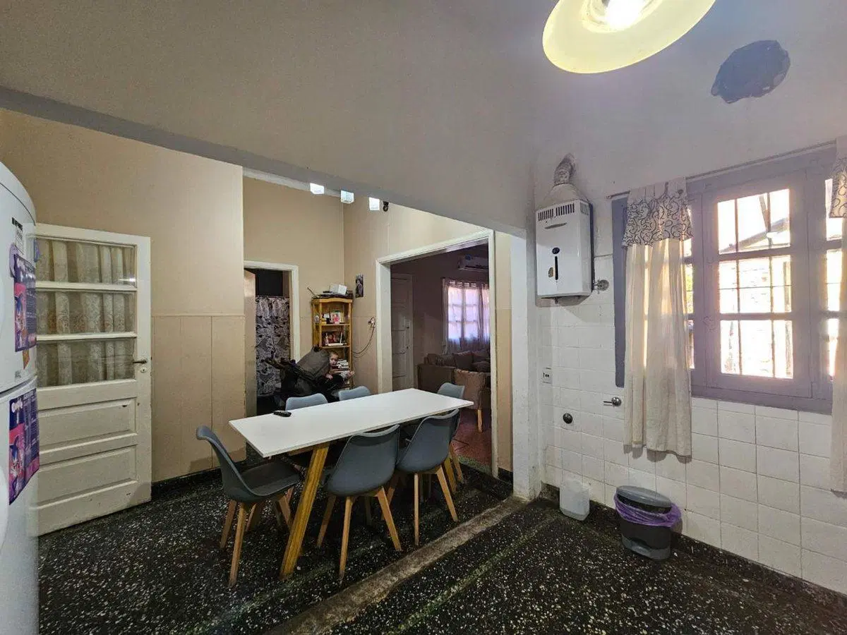 Casa 3 ambientes VENTA Gerly AVELLANEDA c terraza 2